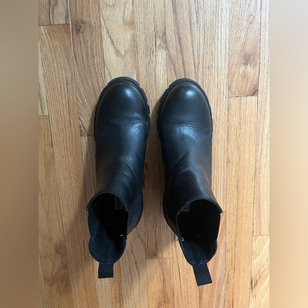 Steve Madden howler booties